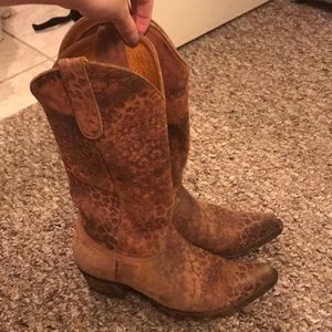 Cowgirl boots. “OldGringo”